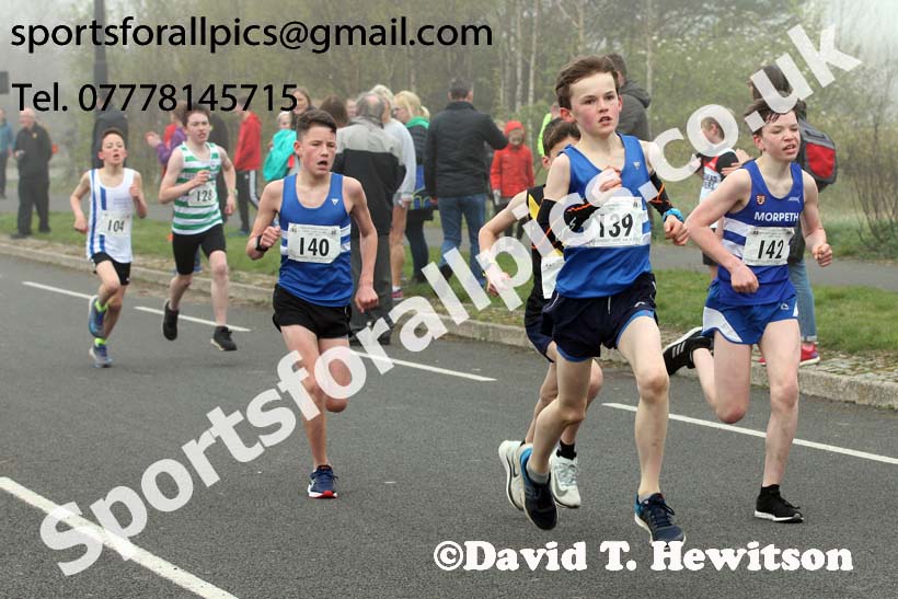 Boys and girls under-13s road race, 2019 Elswick Harirers Good Friday Road Relay, Newburn, Newcastle. Photo:  David T. Hewitson/Sports for All Pics
